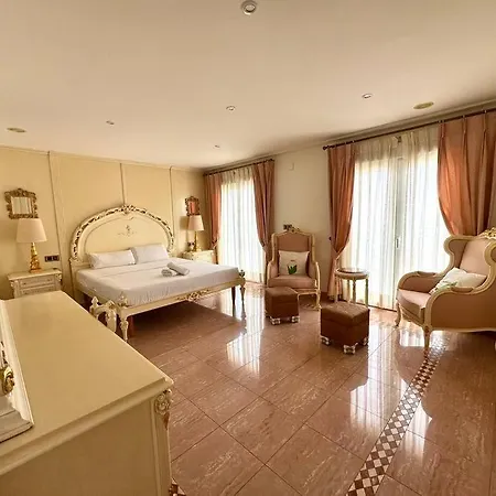 Rococo En El Centro De Apartment Alicante